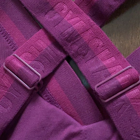 Gymshark Sport Bra - Picture 4 of 5